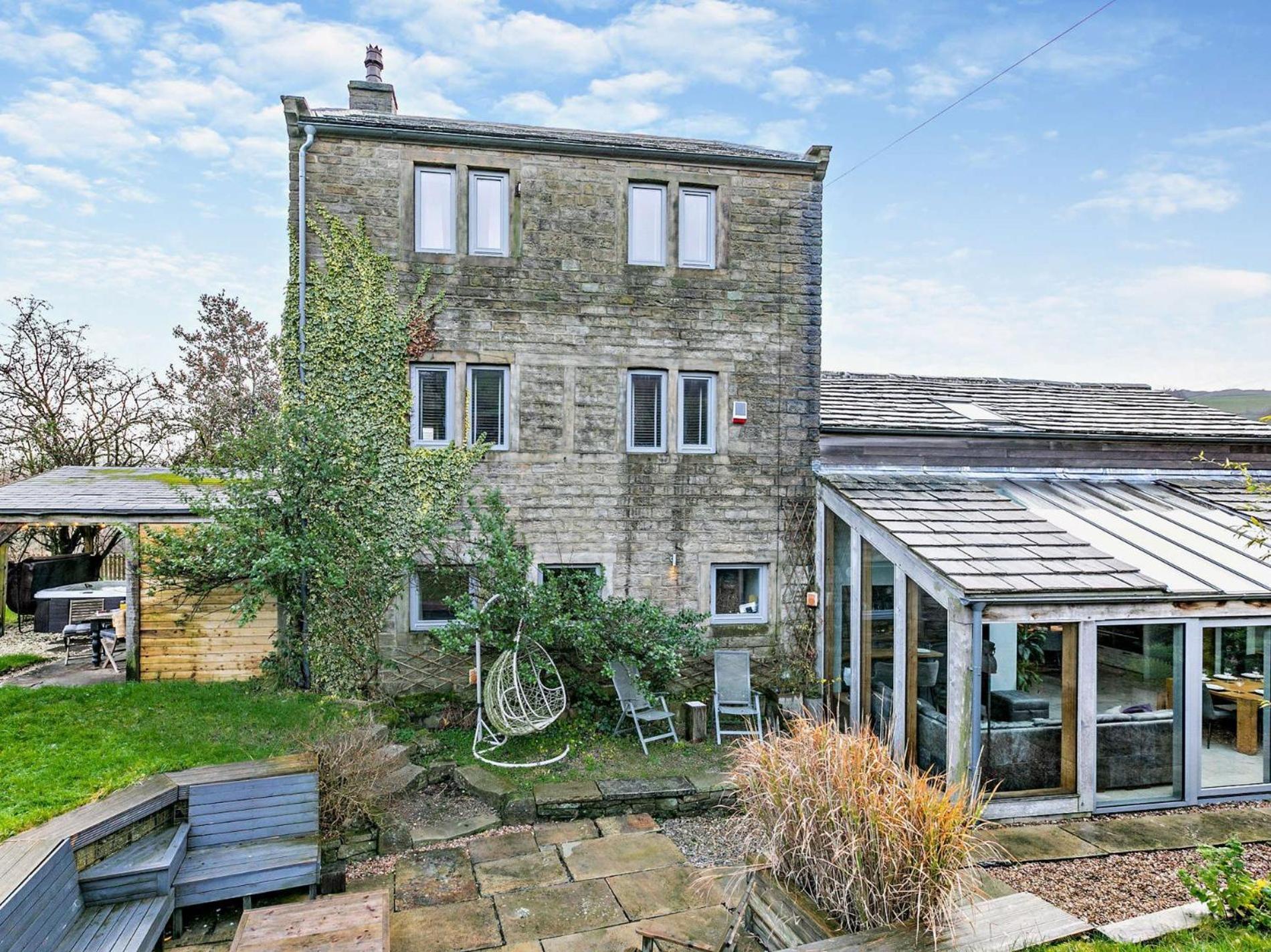 6 Bed In Slaithwaite 93984 Villa Huddersfield Exterior photo